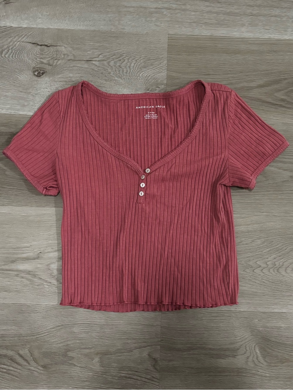 American Eagle Outfitters Ribbed Henley Crop Top in Dusty Rose